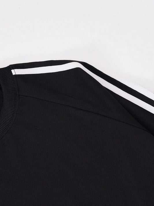 The new men's long-sleeved T-shirt for Spring and Autumn 2025 is casual soft and comfortable with 3D digital printing